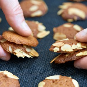 Les fondants caramel amandes sont fabriqués dans l'atelier Maison Bruyère situé au cœur du Tarn.